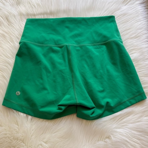 Lululemon Wunder Train Contour Fit 4” High Rise Short Kelly Green 10 - Picture 4 of 6